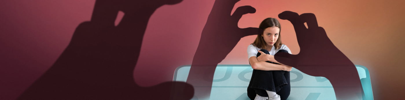  <p>
        اعتیاد به اینترنت، اعتیاد به تلفن همراه، اعتیاد به تکنولوژی یا هر چه که اسمش را بگذارید، بسیاری از والدین از
        وابستگی فرزندشان به این موارد ابراز نگرانی می کنند. بسیاری از کودکان و نوجوانان زمان زیادی را صرف رسانه‌های
        اجتماعی، بازی‌های ویدیویی و سایر فعالیت‌های اینترنتی کنند. اما اعتیاد به اینترنت به خودی خود یک تشخیص بالینی
        سلامت روان نیست. به این دلیل که صفحه نمایش ها مانند مواد مخدر یا الکل بر مغز کودکان تأثیر نمی‌گذارند. کودکان
        ممکن است احساس کنند که نمی توانند استفاده از اینترنت را متوقف کنند، اما از نظر شیمیایی به آن شکل وابسته نیستند.
    </p>



    <img class={'w-100'}
         src="https://api.bafamily.ir/get_file/children-internet-addiction-572"
         alt="اعتیاد کودکان به اینترنت و پیامدهای رفتاری آن"
         title="اعتیاد کودکان به اینترنت و تأثیر آن بر رفتار کودک"/>

