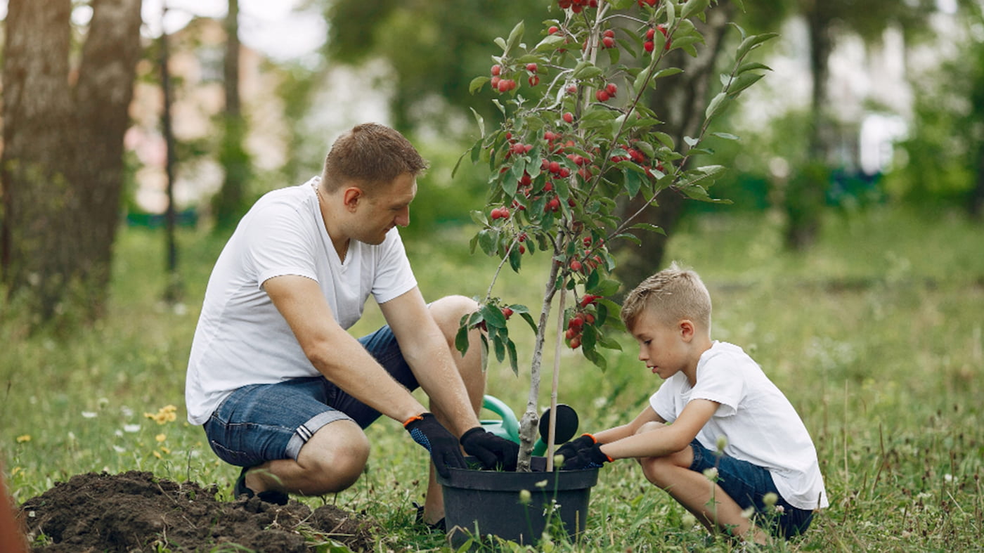 تقلید کودک از رفتار والدین؛ یکی از اصول تربیتی مورد تأکید روانشناسان هاروارد
